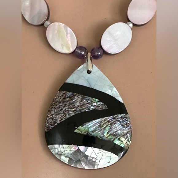 22 inch Mother of Pearl Oval bead Necklace NWOT - Picture 13 of 13